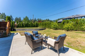 Chic 5BR North Vancouver Retreat Ideal for Groups